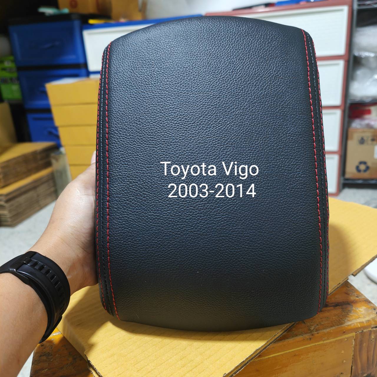 หนังหุ้มท้าวแขนรถยนต์ Toyota Vigo