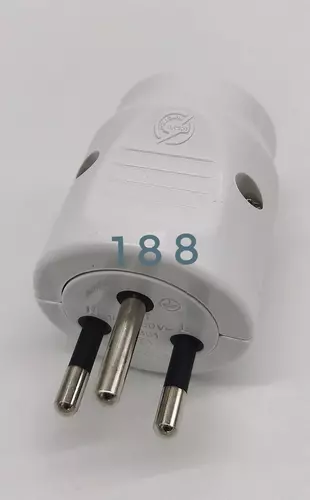CRT​ ปลั๊ก​ตัวผู้​ 3 ขา​ ขา​กลม​ ตัวกลม​ ​ ​16A​ 250v​ ตัวใหญ่​ แข็งแรง​