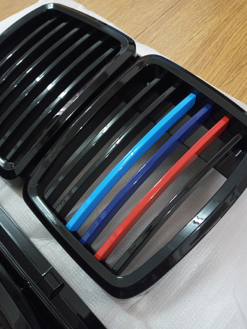 กระจังหน้า BMW E30