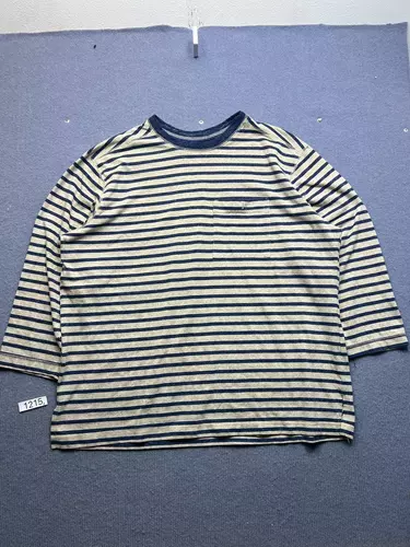 เสื้อยืดแขน 3 ส่วน ลายทางสลับ สีเบจ-กรมท่า มีกระเป๋าหน้า ดีเทลจับจีบหลัง Oversize (อก 25" / ยาว 27") มือสองสภาพดี รหัส 1215