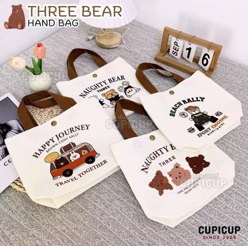 [พร้อมส่ง🇹🇭] กระเป๋าผ้า Three Bear Hand Bag ผ้าใบหนา จุเยอะ มีกระดุมปิด หูหิ้วหนา ลายน่ารักเกาหลี