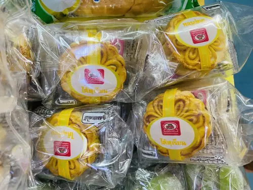 ขนมเปี๊ยะไส้ถั่วกลิ่นทุเรียนไหว้พระจันทร์ 1แพ็ค(5ชิ้น)