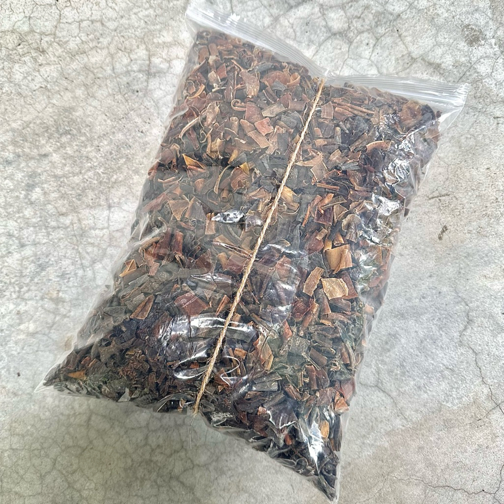 เปลือกกล้วยแห้งหั่นชิ้น 100% หนัก 0.7 kg. โรยหน้าดิน หมักปุ๋ยน้ำ ไร้สารเคมี ตากลมจนแห้ง