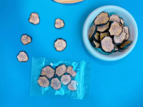 กล้วยน้ำว้าอบหนึบ chewy banana สำหรับแฮมสเตอร์ **สั่งขั้นต่ำ 50 **