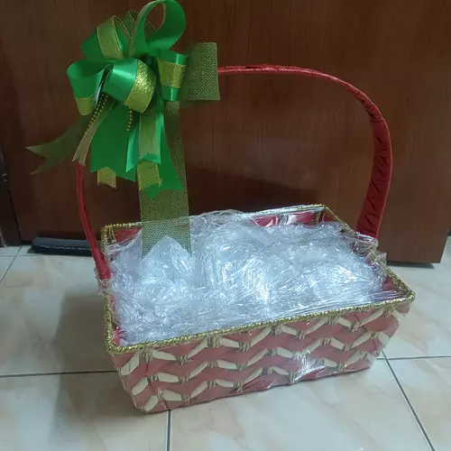 กระเช้ามีหลายขนาด มือสอง ใส่ของขวัญปีใหม่ ใส่ผลไม้