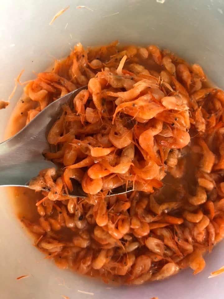 พลอยขวัญกุ้งส้ม