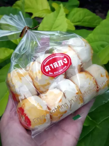ขนมเปี๊ยะไส้แน่น แป้งนุ่ม ของแท้ ขนมเปี๊ยะสดใหม่ แพ็ค 10 ชิ้น  ส่งไวทันใจคนกิน🚚😆