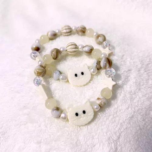 กำไลลูกปัด Vanilla Kitty น้องแมวพาสเทล สีขาวครีม-มินิมอล สร้อยข้อมือแฮนด์เมด - MarimoriiDIY