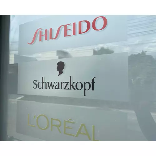 AR017 สติกเกอร์ "ผลิตภัณฑ์ดูเเลเส้นผม ร้านทำผม/Salon" งานพิมพ์สีบนสติ๊กเกอร์ฝ้า ทนทาน กันลม เเดด ทนฝน