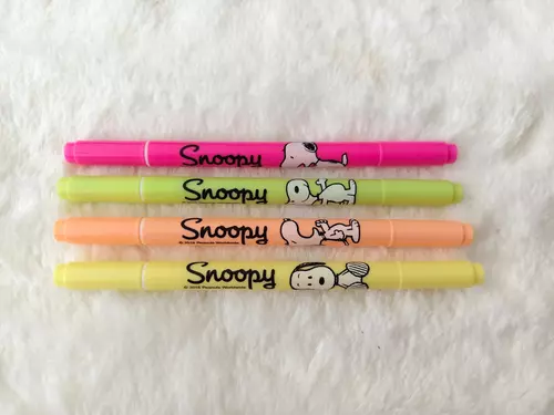 ปากกาไฮไลท์สองหัว ลาย Snoopy เน้นข้อความสะดุดตา เซ็ต 4 แท่ง
