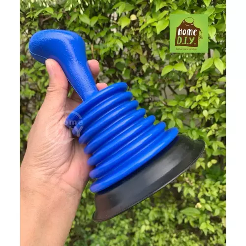 22820
