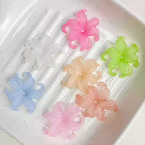 ลูกปัดดอกไม้ 30 มม. คละสี เจาะรูร้อยเชือก ลูกปัดอะคริลิค DIY ทำสร้อย กำไล พวงกุญแจ งานแฮนด์เมด