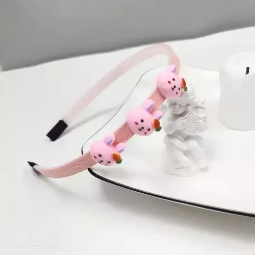 93563