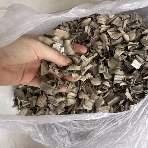 ใบเตยตากแห้งสนิท 190g-200g กันกระแทกจากใบเตยหั่นชิ้นแห้งธรรมชาติ (ไร้กลิ่น)