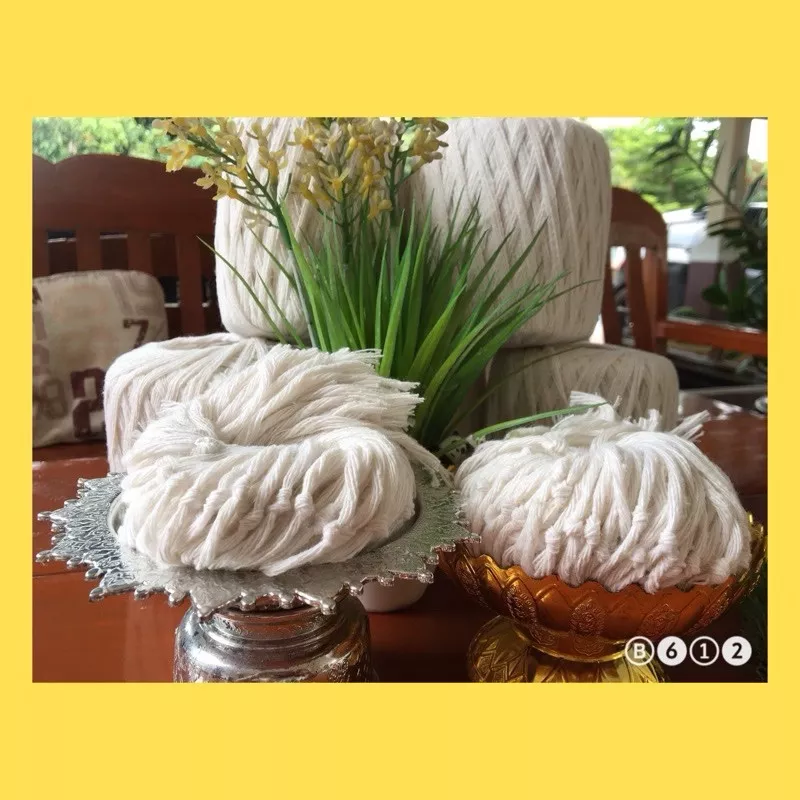 ￼ด้ายสายสิญจน์ผูกข้อมือจำนวน109 เส้นต่อ1 แพ็คความยาว32-35เซนติเมตร