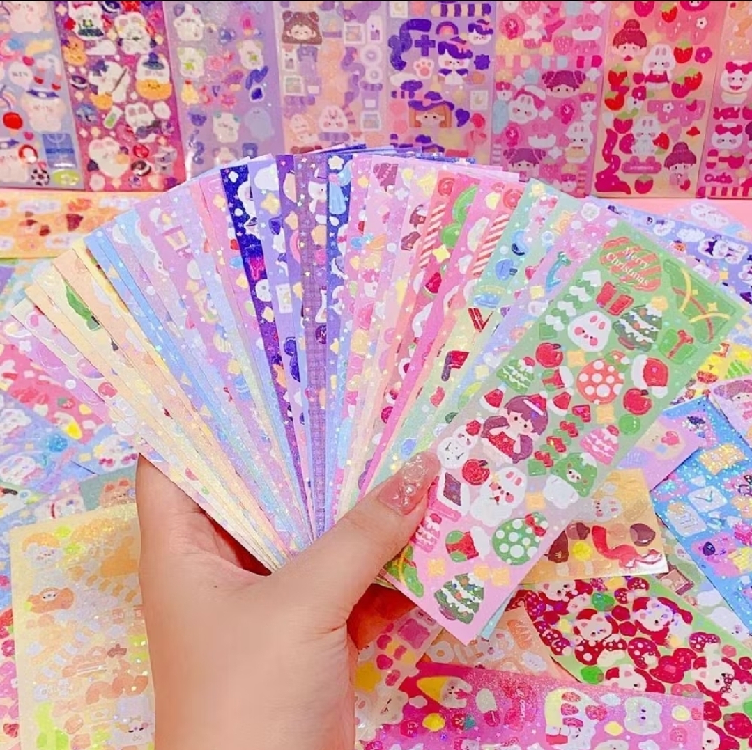 [พร้อมส่ง] สติ๊กเกอร์ แวววาว โฮโลแกรม 5 แผ่น สุ่ม สติกเกอร์ ไดคัท สุ่มลาย ตกแต่ง DIY สมุด แบตสำรอง ไอแพด แจกแถมลูกค้า ของขวัญ