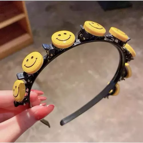 93557